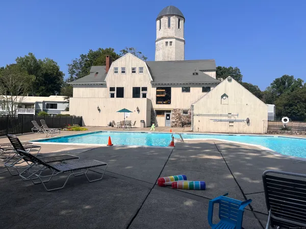 $2,400 | 2 Cook Close, Unit 2, Ridgefield, CT 06877