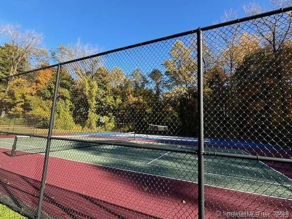 $2,400 | 2 Cook Close, Unit 2, Ridgefield, CT 06877