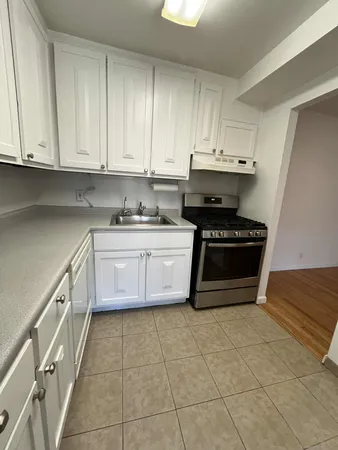 $2,400 | 2 Cook Close, Unit 2, Ridgefield, CT 06877