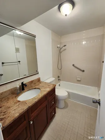 $2,400 | 2 Cook Close, Unit 2, Ridgefield, CT 06877