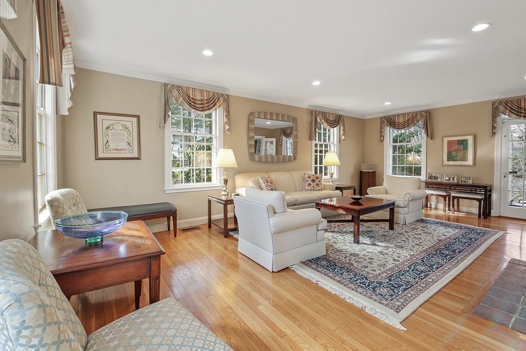 7 Cedar Road Brookline, MA 02467 - Photo 2 of 20