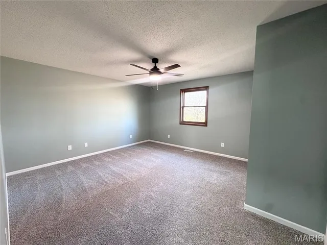 $380,000 | 12455 New London Gravel Road, New London, MO 63459