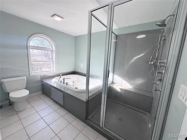 $380,000 | 12455 New London Gravel Road, New London, MO 63459