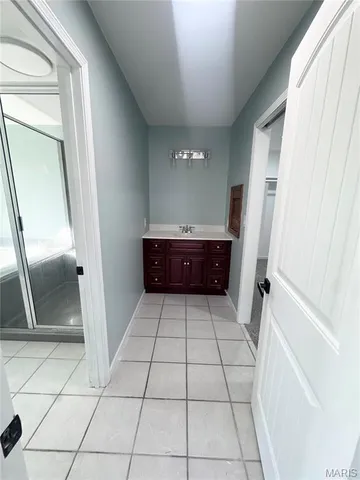 $380,000 | 12455 New London Gravel Road, New London, MO 63459