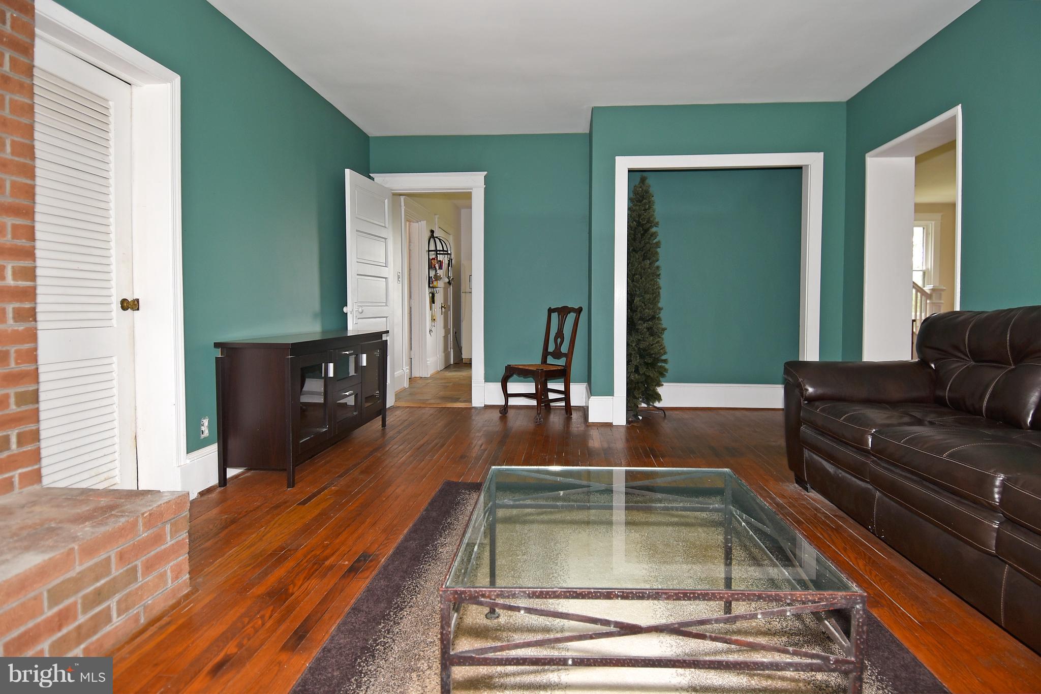 23351 Davis Mill Road Germantown, MD 20876 - Photo 12 of 30 Family Room