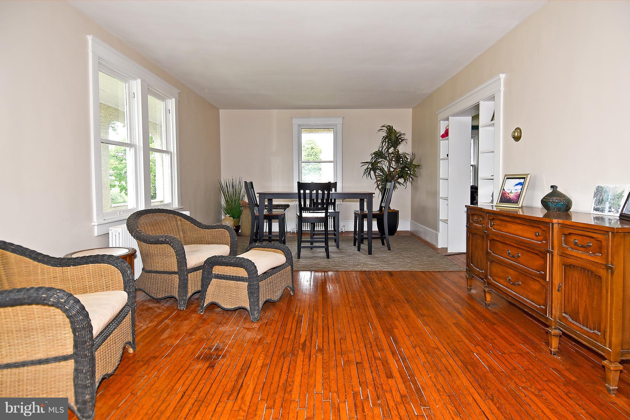 23351 Davis Mill Road Germantown, MD 20876 - Photo 3 of 30 Living Room