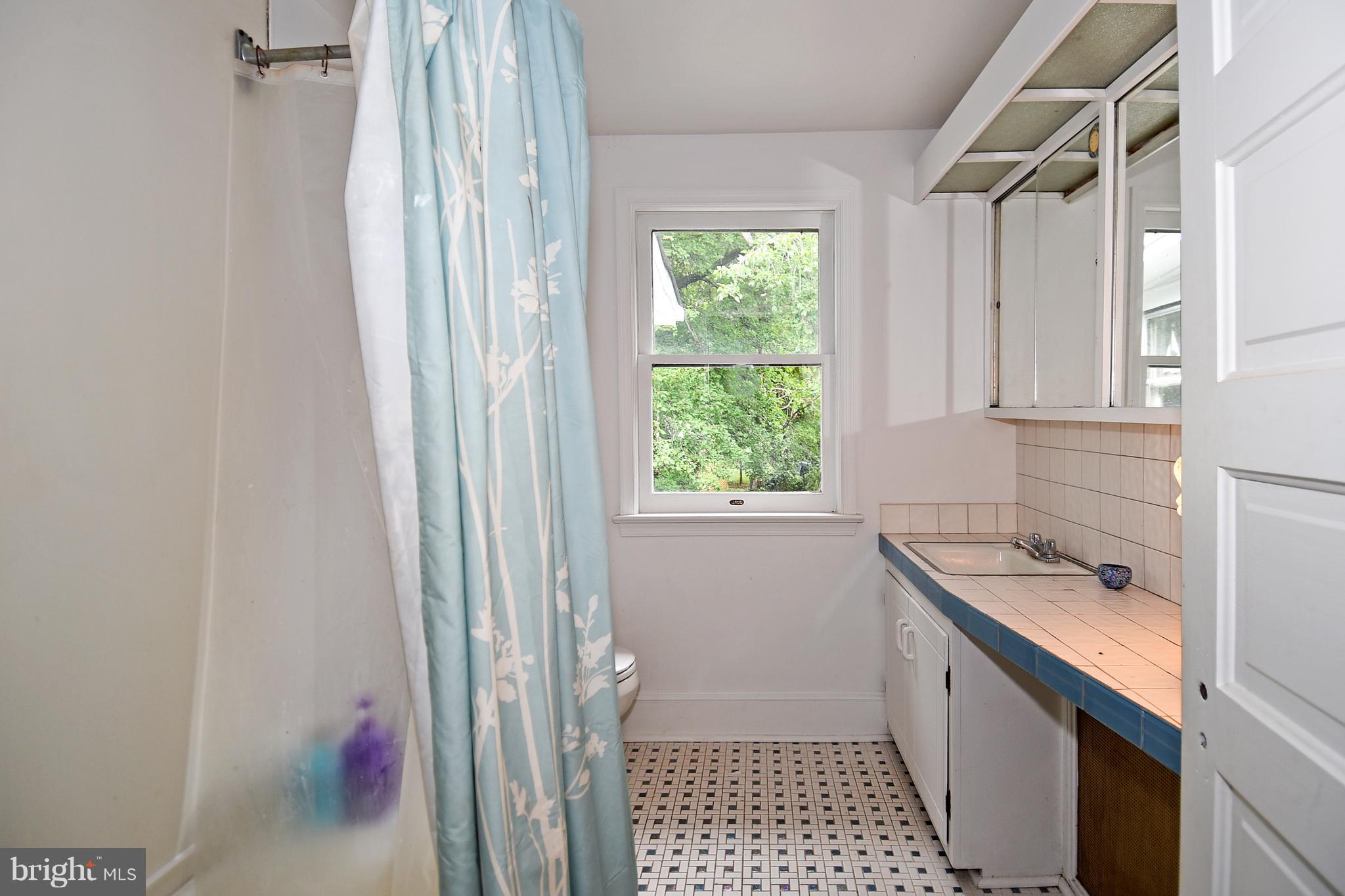 23351 Davis Mill Road Germantown, MD 20876 - Photo 23 of 30 Bath