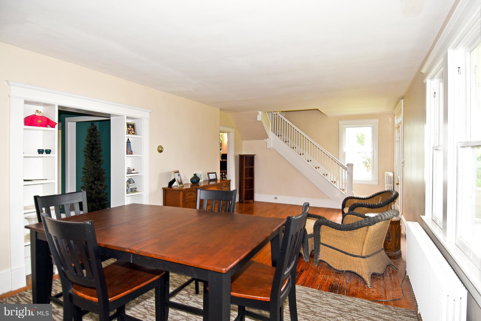 23351 Davis Mill Road Germantown, MD 20876 - Photo 4 of 30 Living Room