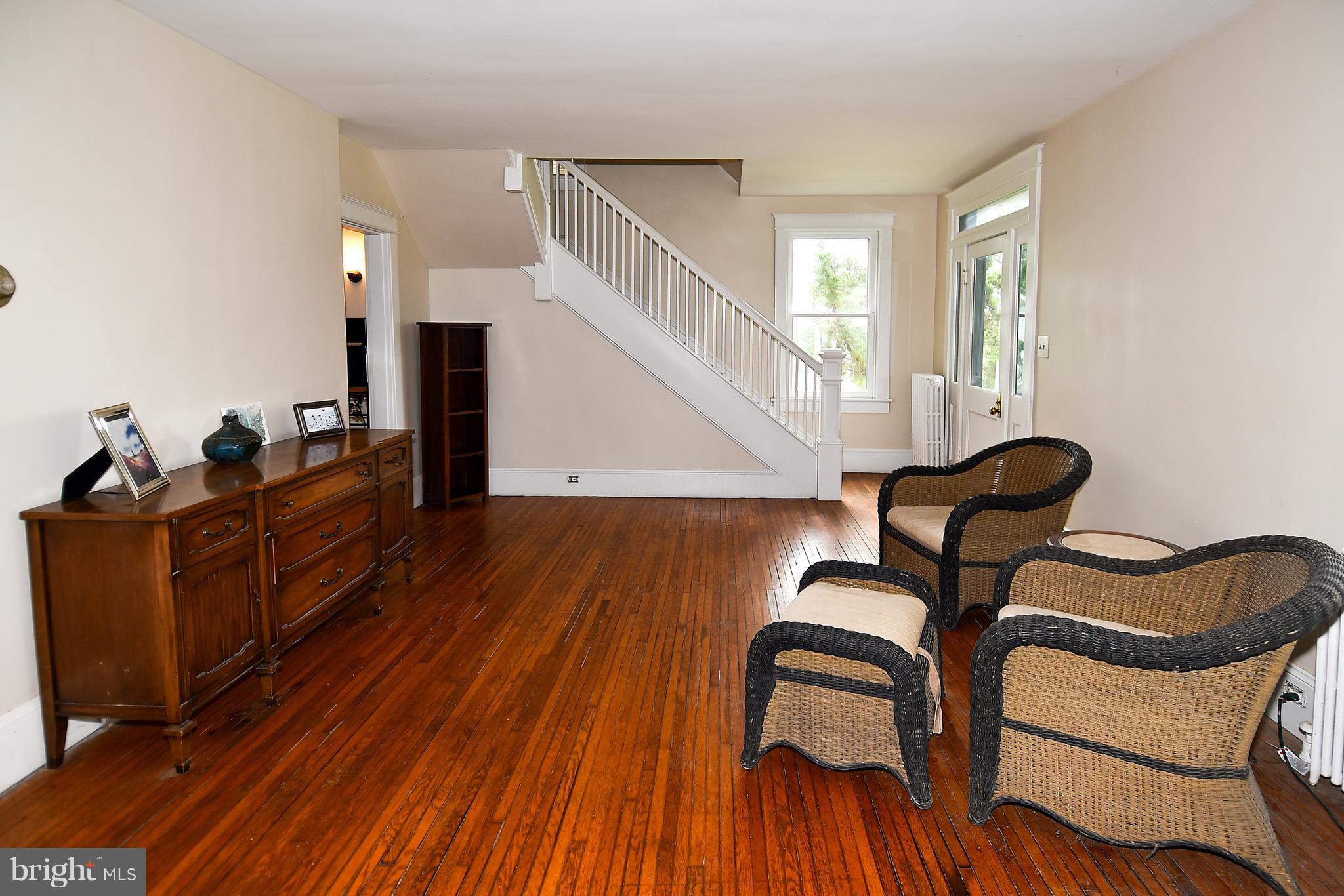 23351 Davis Mill Road Germantown, MD 20876 - Photo 5 of 30 Living Room