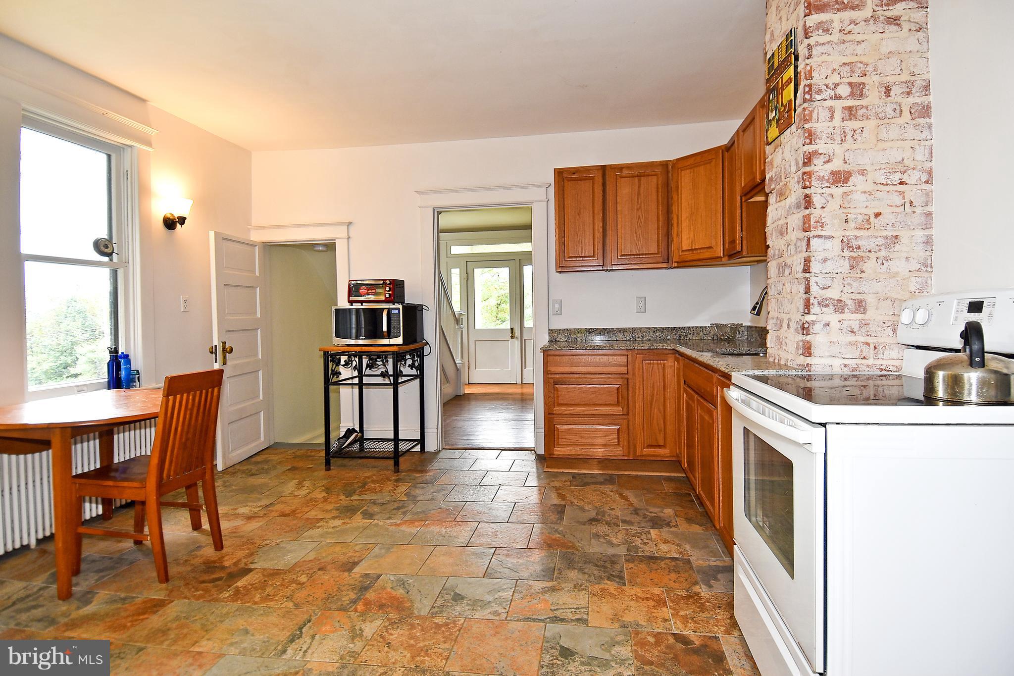 23351 Davis Mill Road Germantown, MD 20876 - Photo 10 of 30 Kitchen