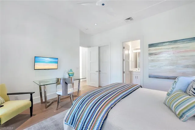 a view of a entryway