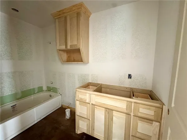 a view of empty room with window