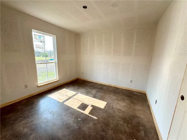 a view of empty room with window