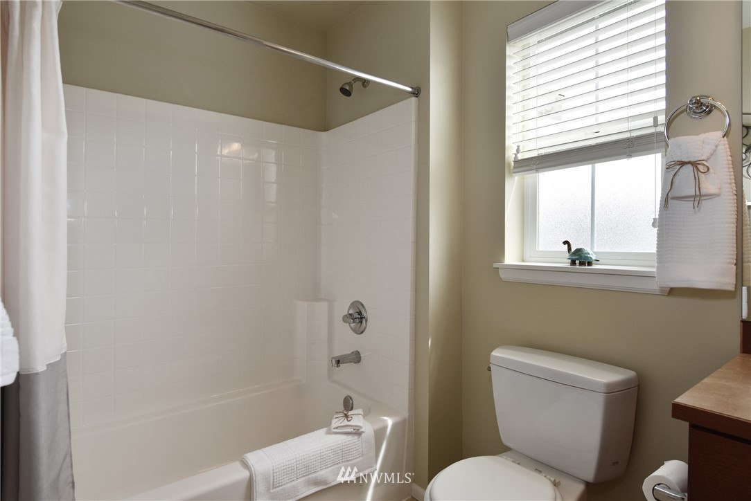 18320 36th Avenue Southeast Bothell, WA 98012 - Photo 14 of 20 Gallery Image 14