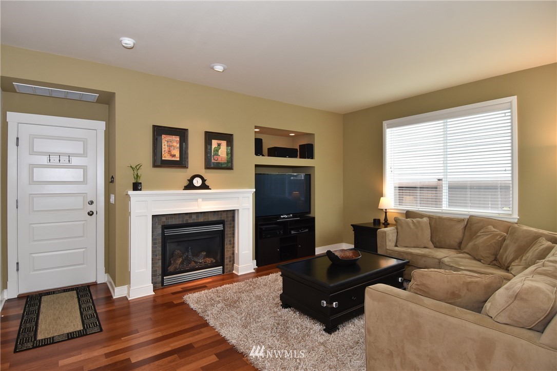 18320 36th Avenue Southeast Bothell, WA 98012 - Photo 3 of 20 Gallery Image 3