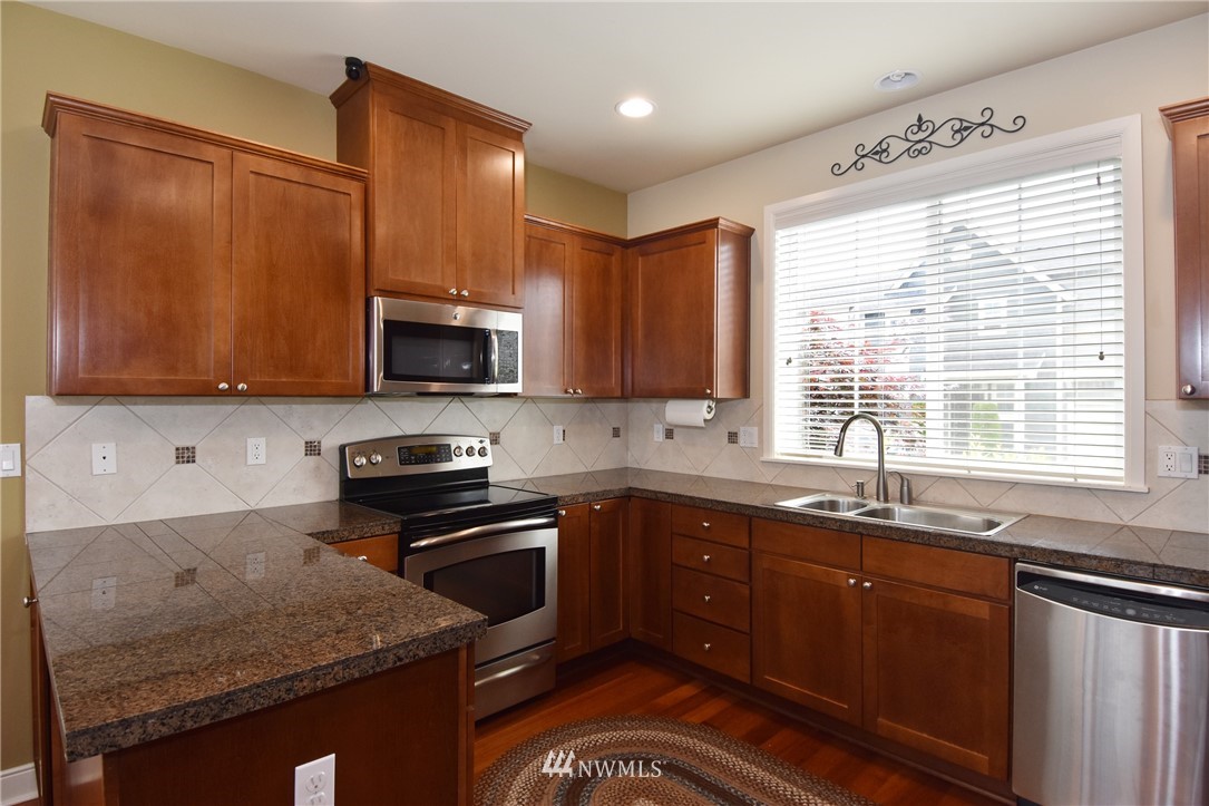 18320 36th Avenue Southeast Bothell, WA 98012 - Photo 5 of 20 Gallery Image 5