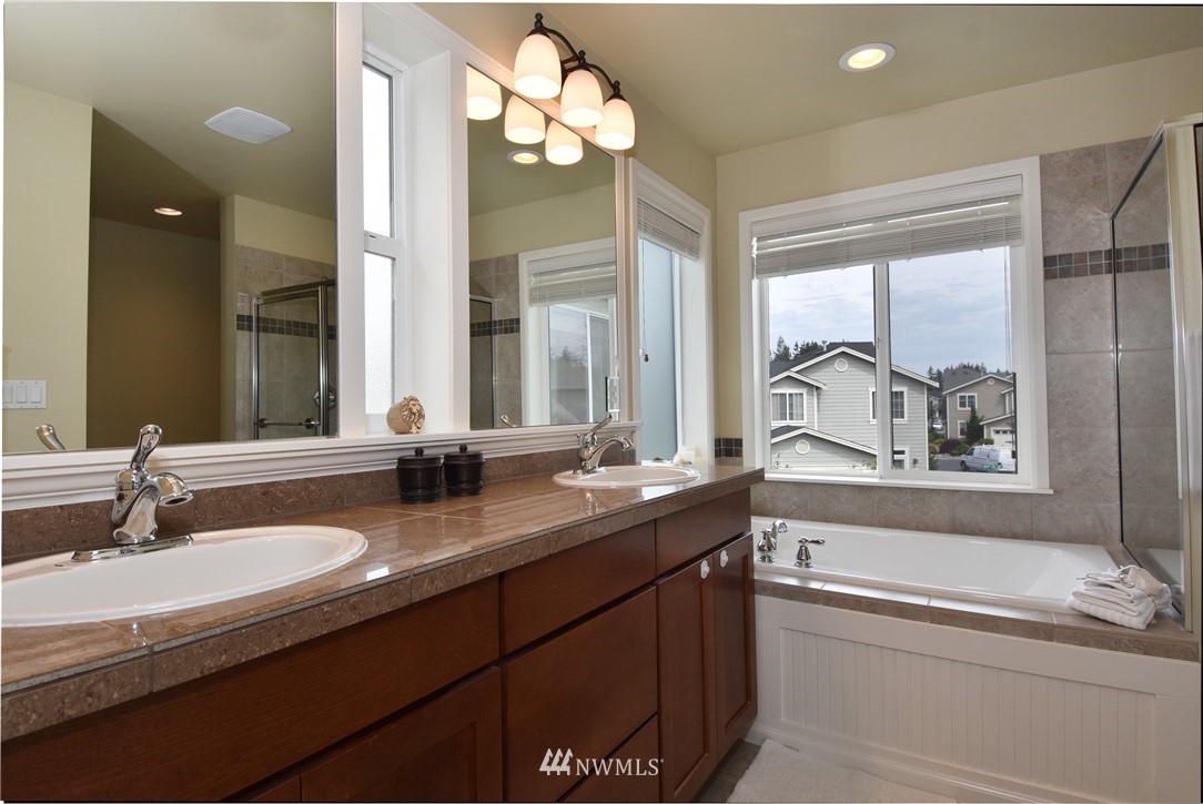 18320 36th Avenue Southeast Bothell, WA 98012 - Photo 9 of 20 Gallery Image 9