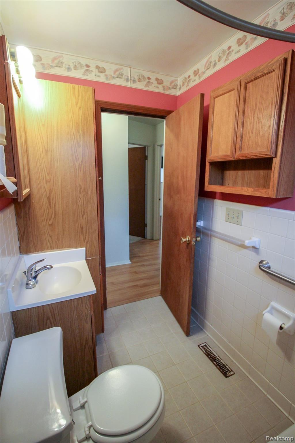 14265 North Genesee Road Clio, MI 48420 - Photo 14 of 24 15.jpg