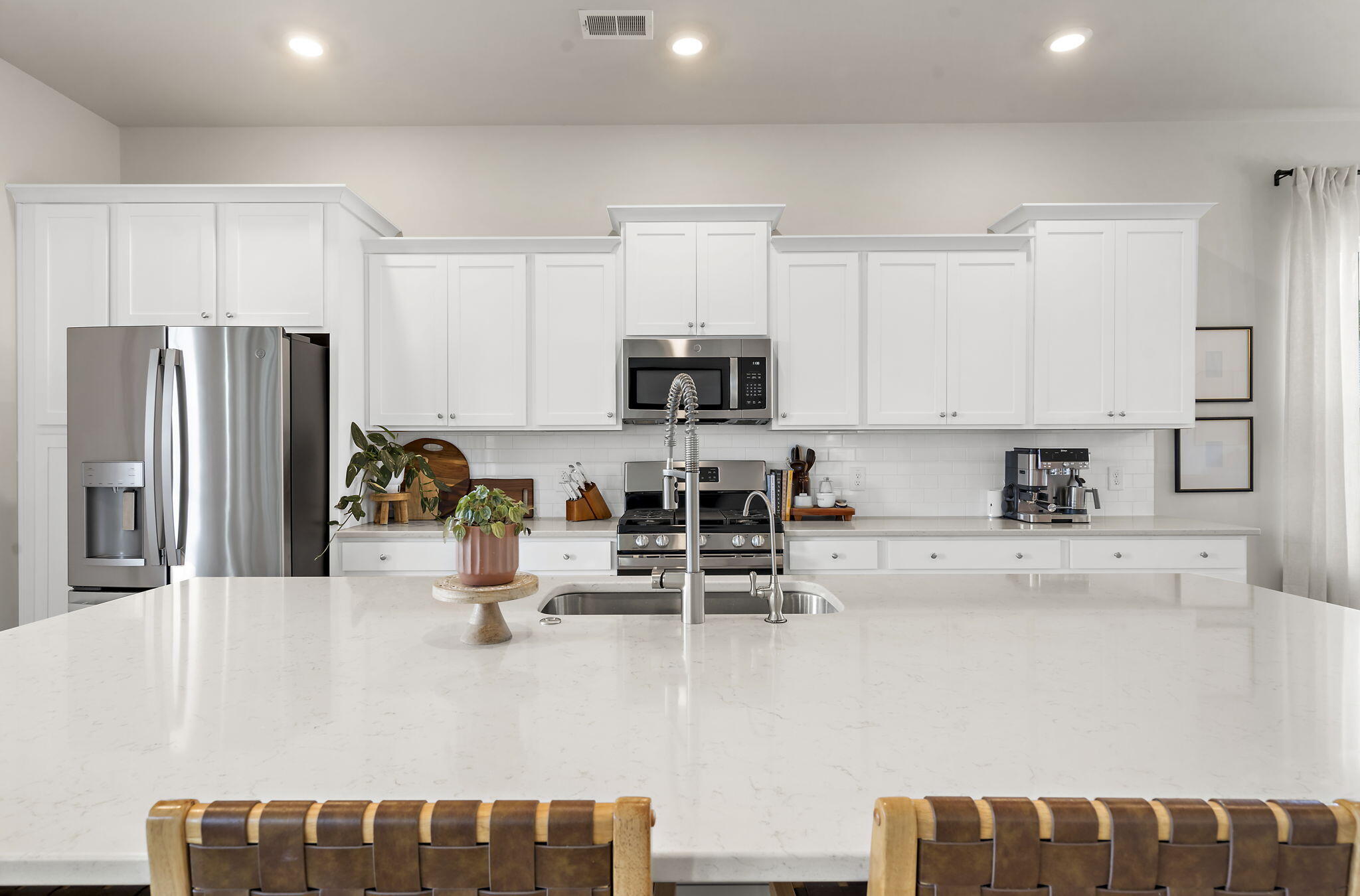1020 Arrowwood Way Summerville, SC 29485 - Photo 8 of 58 16-web-or-mls-DSC05748