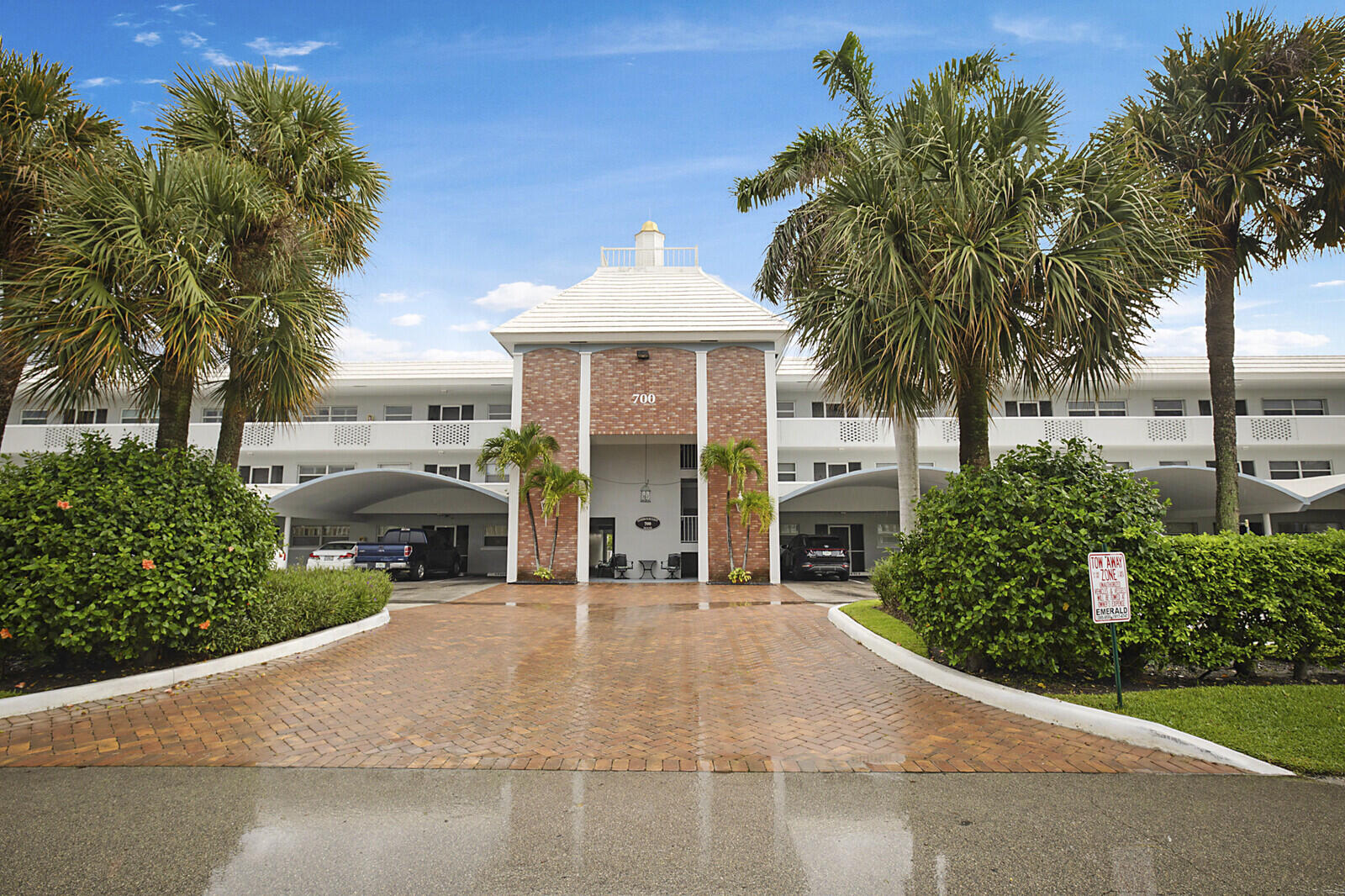 700 Harbour Drive, Unit 2310 Boca Raton, FL 33431 - Photo 4 of 40 01_700_NE_Harbour_Terrace_Apt_231_1_mls