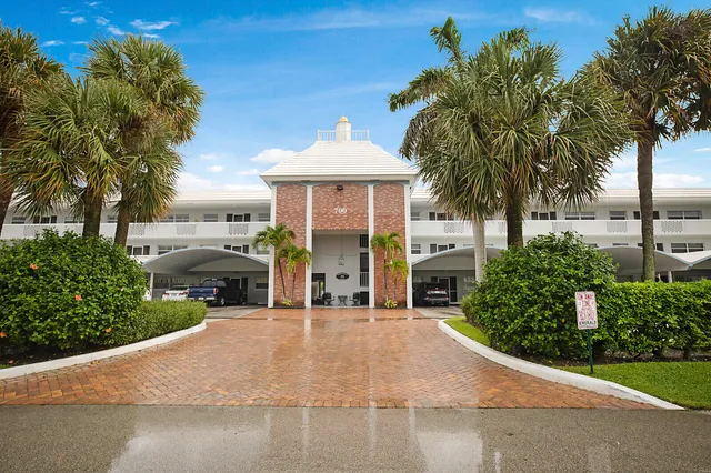 $459,000 | 700 Harbour Drive, Unit 2310, Boca Raton, FL 33431