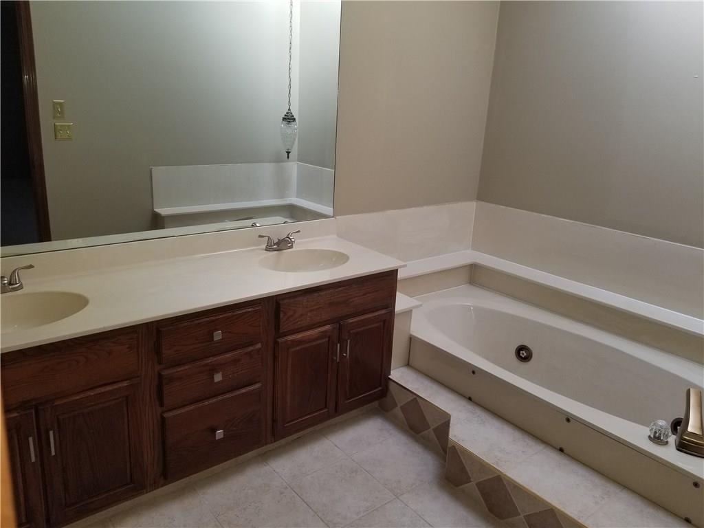 10905 Fall Creek Road Indianapolis, IN 46256 - Photo 8 of 14 Gallery Image 8