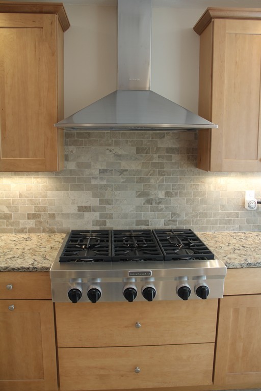 15 Emerson Road Milton, MA 02186 - Photo 5 of 30