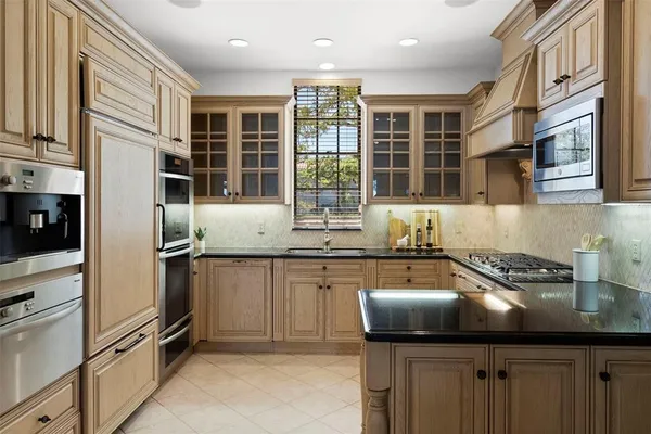 $1,600,000 | 5010 Bayshore Boulevard, Unit 4, Tampa, FL 33611