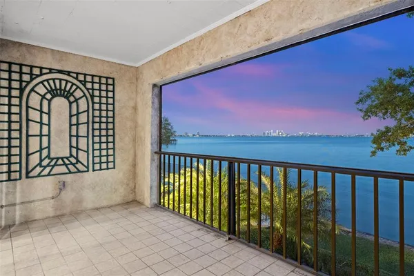 $1,600,000 | 5010 Bayshore Boulevard, Unit 4, Tampa, FL 33611