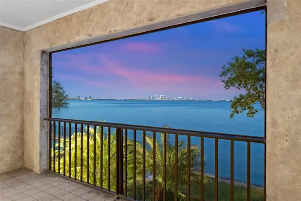 $1,600,000 | 5010 Bayshore Boulevard, Unit 4, Tampa, FL 33611