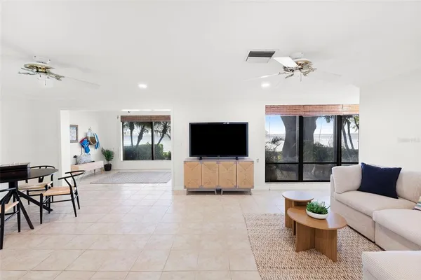$1,600,000 | 5010 Bayshore Boulevard, Unit 4, Tampa, FL 33611