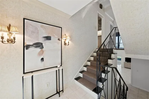 $1,600,000 | 5010 Bayshore Boulevard, Unit 4, Tampa, FL 33611