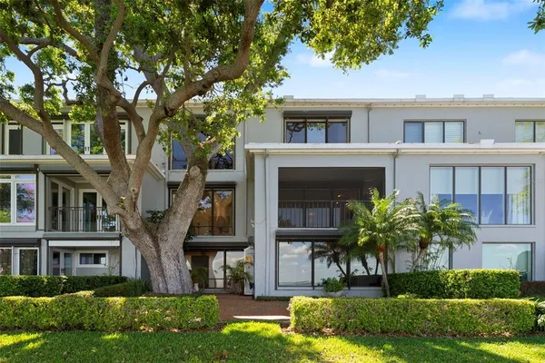 $1,600,000 | 5010 Bayshore Boulevard, Unit 4, Tampa, FL 33611