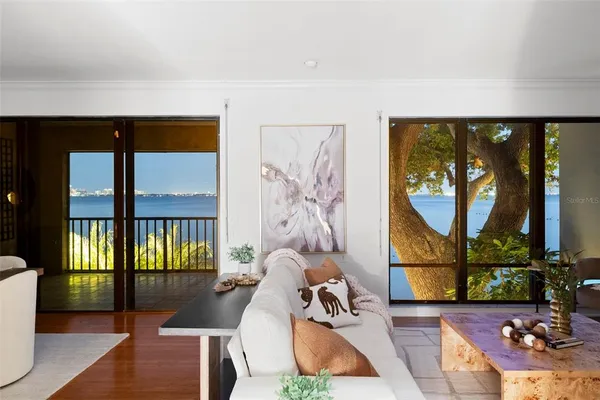 $1,600,000 | 5010 Bayshore Boulevard, Unit 4, Tampa, FL 33611