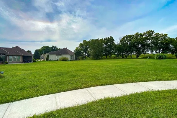 $50,000 | 305 Crestview Court, Raymore, MO 64083