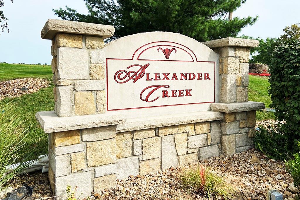 305 Crestview Court Raymore, MO 64083 - Photo 6 of 10