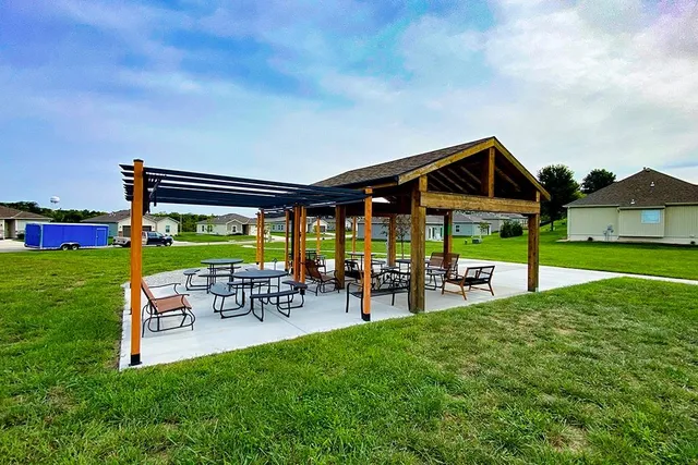 $50,000 | 305 Crestview Court, Raymore, MO 64083