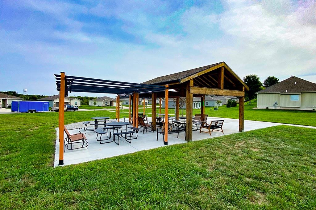 305 Crestview Court Raymore, MO 64083 - Photo 7 of 10