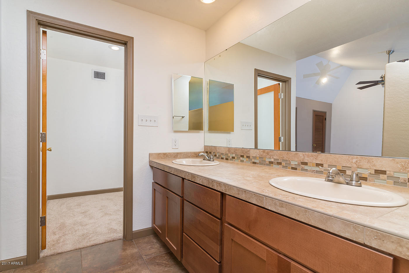 5423 East Osborn Road Phoenix, AZ 85018 - Photo 12 of 51 Masterbath room