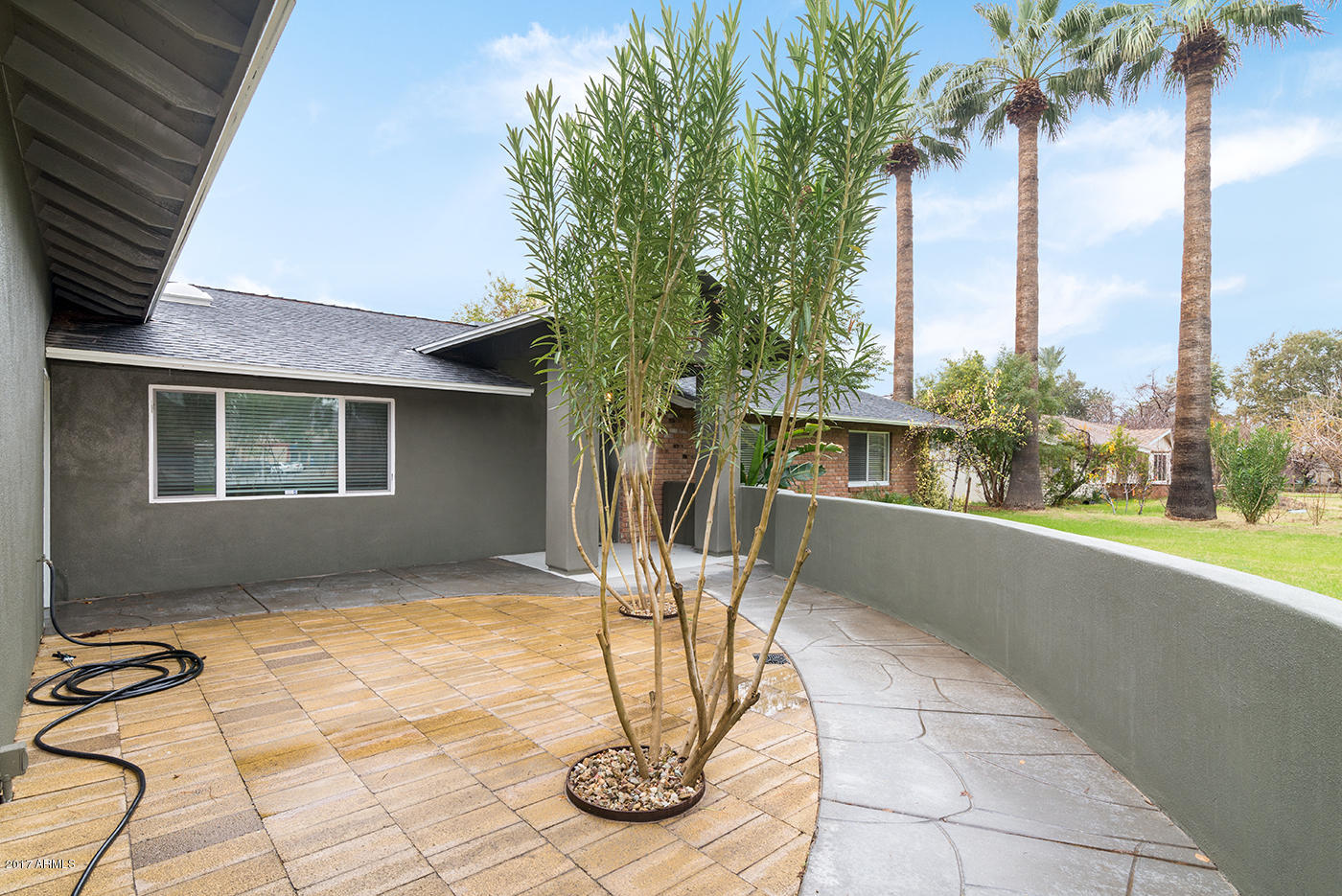 5423 East Osborn Road Phoenix, AZ 85018 - Photo 2 of 51 Front courtyard