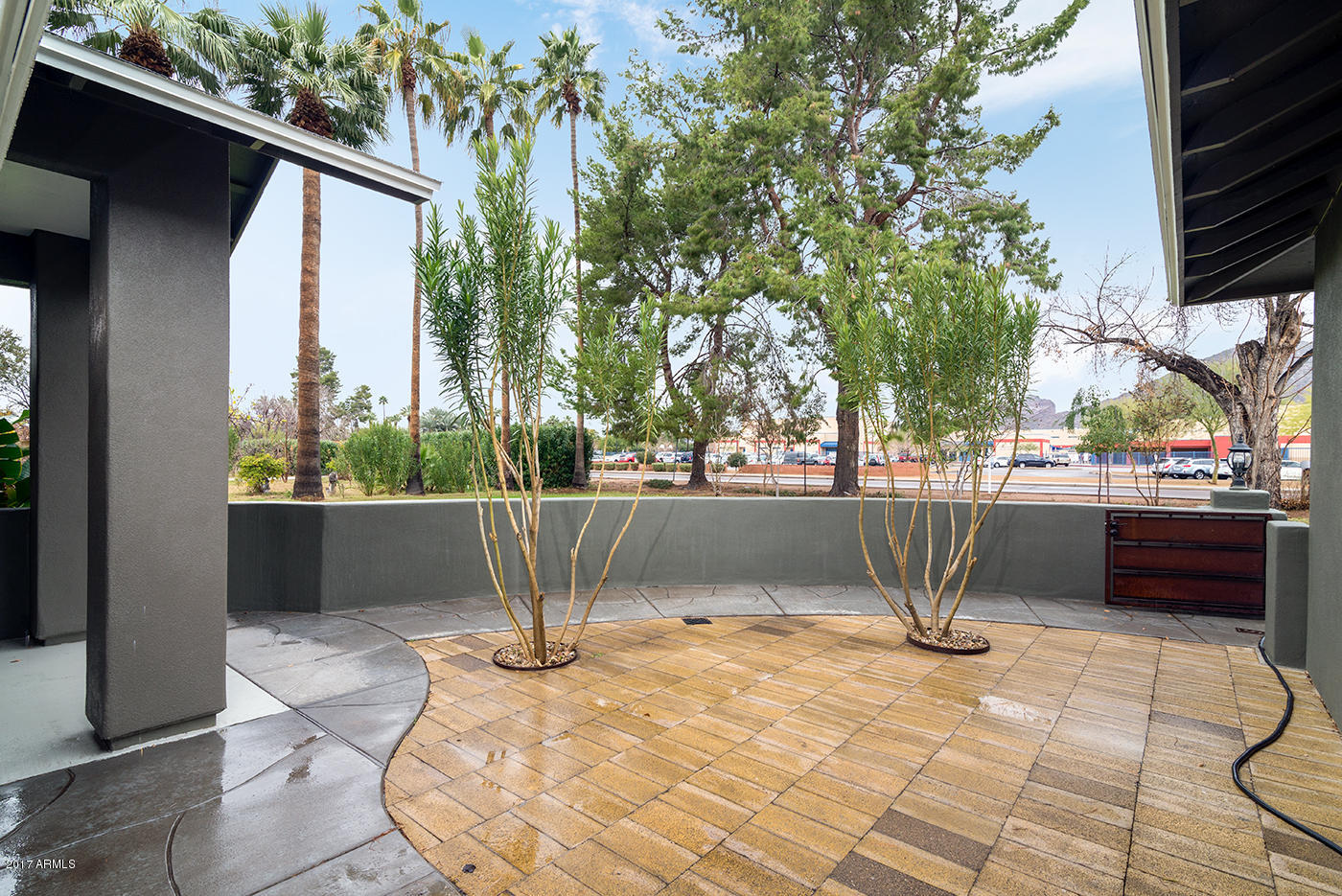 5423 East Osborn Road Phoenix, AZ 85018 - Photo 3 of 51 Front courtyard