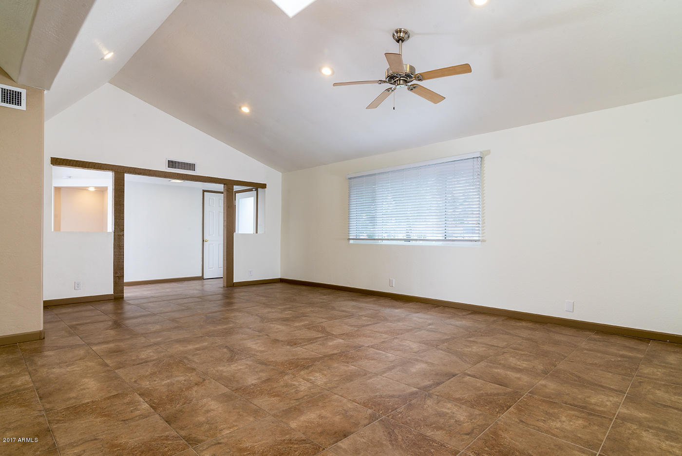 5423 East Osborn Road Phoenix, AZ 85018 - Photo 33 of 51 Great room
