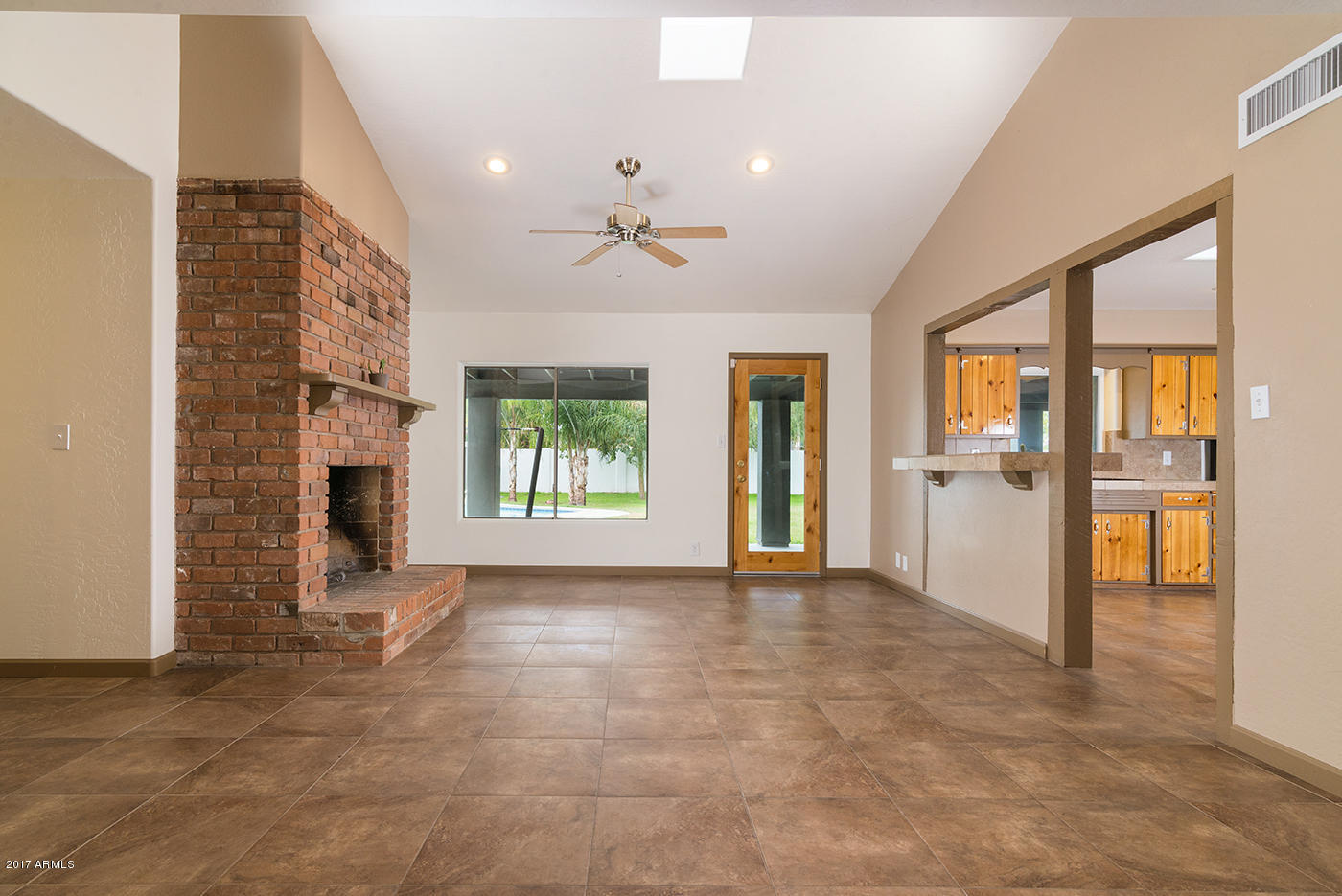 5423 East Osborn Road Phoenix, AZ 85018 - Photo 6 of 51 Dining area