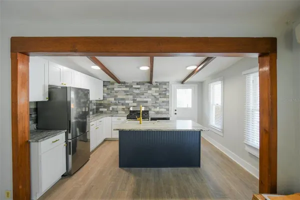 $2,100 | 1230 35th Street, Sarasota, FL 34234