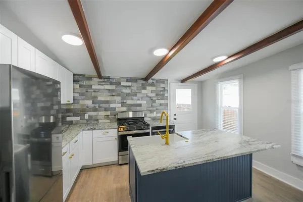 $2,100 | 1230 35th Street, Sarasota, FL 34234