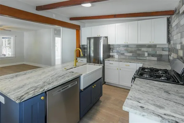 $2,100 | 1230 35th Street, Sarasota, FL 34234