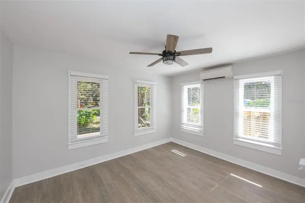 $2,100 | 1230 35th Street, Sarasota, FL 34234