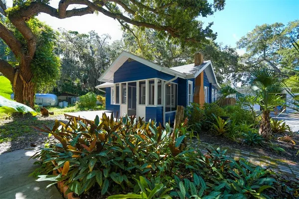 $2,100 | 1230 35th Street, Sarasota, FL 34234