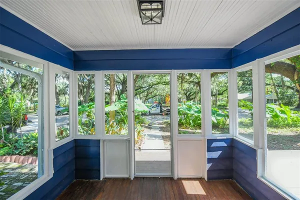 $2,100 | 1230 35th Street, Sarasota, FL 34234