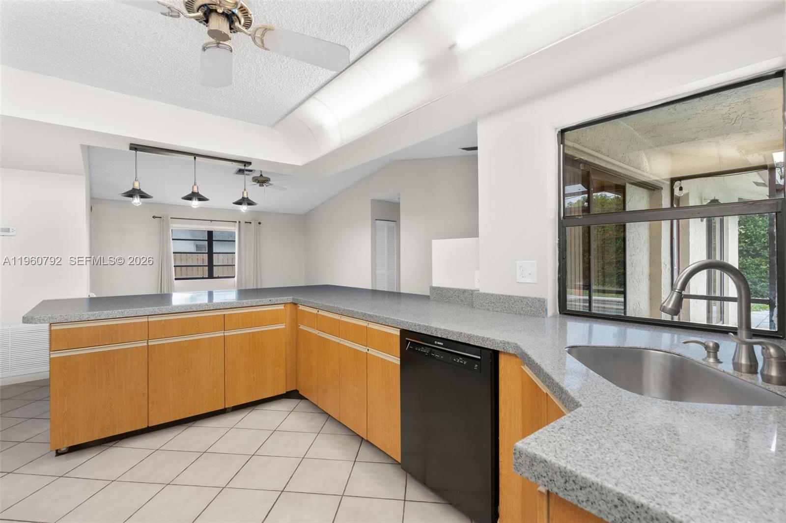 4264 Northwest 95th Terrace Sunrise, FL 33351 - Photo 4 of 31